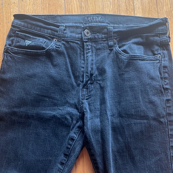 Guess Jeans - Picture 2 of 8